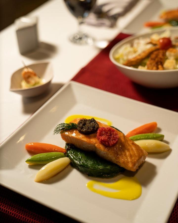 Grand Ocean El Sokhna Hotel Ain Sukhna Bagian luar foto Salmon with caviar