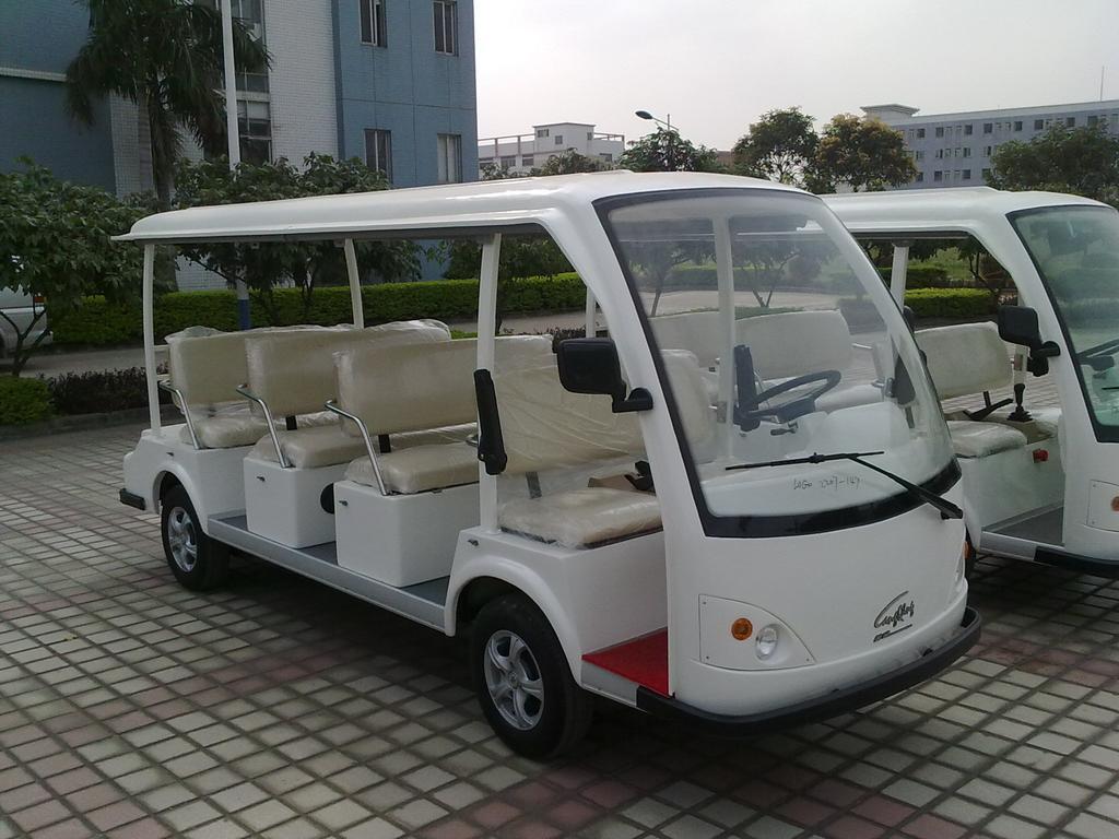 Grand Ocean El Sokhna Hotel Ain Sukhna Bagian luar foto A 6-seater electric shuttle
