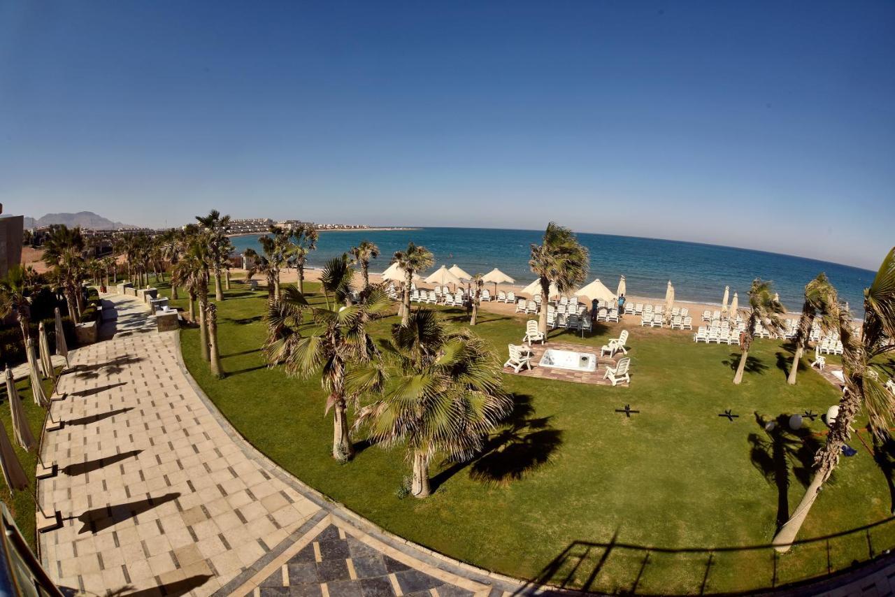 Grand Ocean El Sokhna Hotel Ain Sukhna Bagian luar foto The beach at the Grand Hotel